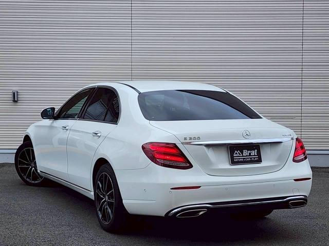 Ｅクラス Ｅ２００　４マチック　アバンギャルド　Ｂｕｒｍｅｓｔｅｒ製スピーカー　本革シート　ドラレコ　前席パワーシート　全席シートヒーター　全方位カメラ　純正ナビ　フルセグ／ＢＴ／ラジオ　レーダークルコン　パドルシフト　保証書　取扱説明書　スペアキ（17枚目）