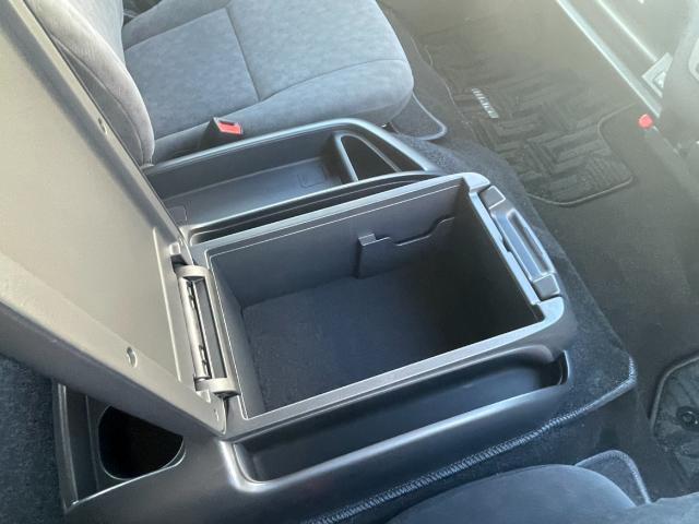 ハイエースワゴン ＧＬ　前後ソナー　デジタルインナーミラー　ＬＥＤヘッドライト　フォグ　片側パワスラ　純正フロアマット　オートハイビーム　トヨタセーフティセンス　スペアキー　保証書　取扱説明書（17枚目）