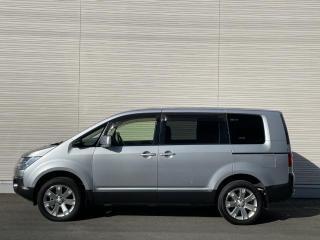 デリカＤ：５ Ｄ　パワーパッケージ　社外メモリナビ　Ｂｌｕｅｔｏｏｔｈ／ＣＤ／ＤＶＤ／フルセグＴＶ　バックカメラ　ターボ車　両側パワースライドドア　前席シートヒーター　クルーズコントロール　電動格納ミラー　ＨＩＤヘッドライト　ＥＴＣ（32枚目）