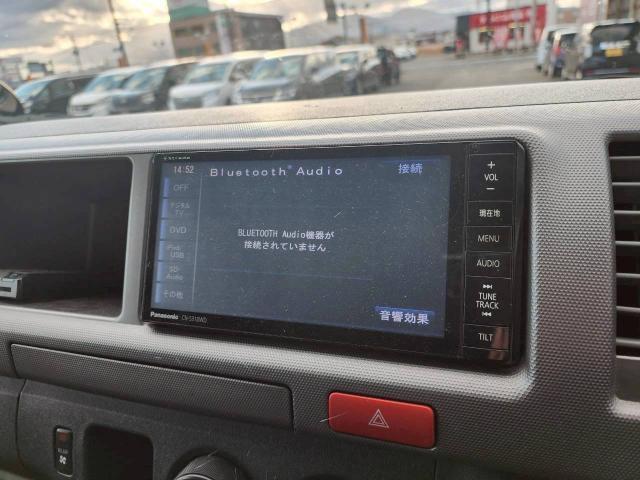 ハイエースワゴン ＧＬ　社外ナビ　ＣＤ／ＤＶＤ／ＢＴ／フルセグ　Ｂカメラ　オートライト　パワースライドドア　純正フロアマット　リアモニター　１００Ｖ電源　取扱説明書　スペアキー（8枚目）