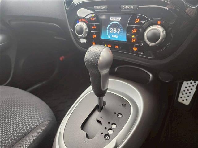 ジューク １６ＧＴ　ＦＯＵＲ　純正ナビＢＴ，ＣＤ，ＤＶＤ，ワンセグＴＶ　純正ドラレコ　バックカメラ　オートライト　オートダウンミラー　ＭＴモード付ＡＴ　オートエアコン　純正ＡＷ　ＥＴＣ（6枚目）