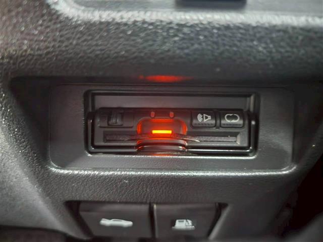 ジューク １６ＧＴ　ＦＯＵＲ　純正ナビＢＴ，ＣＤ，ＤＶＤ，ワンセグＴＶ　純正ドラレコ　バックカメラ　オートライト　オートダウンミラー　ＭＴモード付ＡＴ　オートエアコン　純正ＡＷ　ＥＴＣ（13枚目）