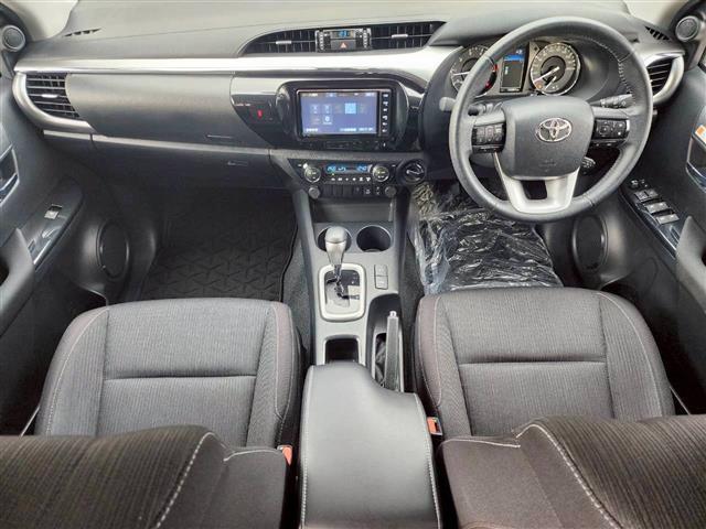 ハイラックス Z 純正ナビBT/CD/DVD/フルセグTV バックカメラ トヨタセーフティーセンス レーダークルコン プリクラッシュセーフティー ベッドライナー フロントバンパーガード(2枚目)