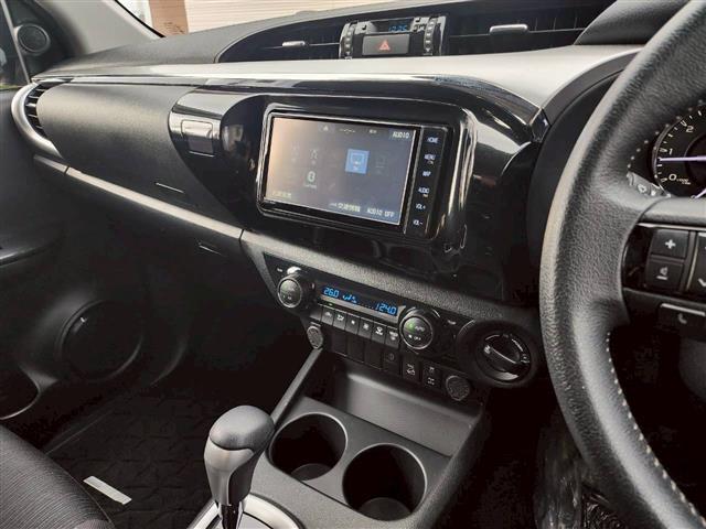 ハイラックス Z 純正ナビBT/CD/DVD/フルセグTV バックカメラ トヨタセーフティーセンス レーダークルコン プリクラッシュセーフティー ベッドライナー フロントバンパーガード(3枚目)
