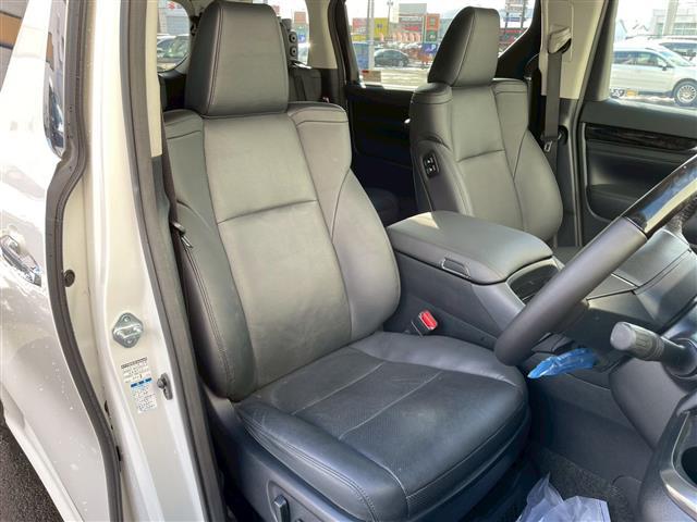 ヴェルファイアハイブリッド ＺＲ　純正１０インチナビ　Ｂｌｕｅｔｏｏｔｈ　バックカメラ　ＥＴＣ２．０　ドラレコ　オートブレーキホールド　シートメモリー　両側パワースライドドア　電動格納ミラー　フォグライト　純正エンジンスターター（26枚目）