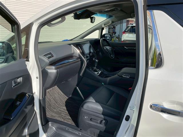 ヴェルファイアハイブリッド ＺＲ　純正１０インチナビ　Ｂｌｕｅｔｏｏｔｈ　バックカメラ　ＥＴＣ２．０　ドラレコ　オートブレーキホールド　シートメモリー　両側パワースライドドア　電動格納ミラー　フォグライト　純正エンジンスターター（28枚目）