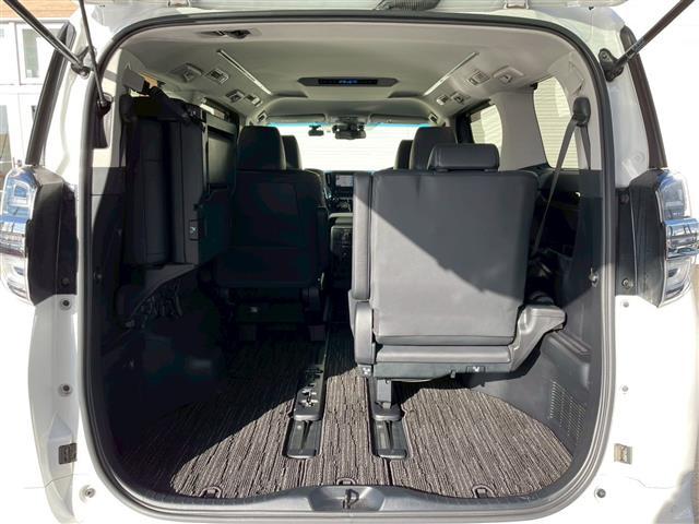 ヴェルファイアハイブリッド ＺＲ　純正１０インチナビ　Ｂｌｕｅｔｏｏｔｈ　バックカメラ　ＥＴＣ２．０　ドラレコ　オートブレーキホールド　シートメモリー　両側パワースライドドア　電動格納ミラー　フォグライト　純正エンジンスターター（32枚目）