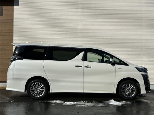 ヴェルファイアハイブリッド ＺＲ　純正１０インチナビ　Ｂｌｕｅｔｏｏｔｈ　バックカメラ　ＥＴＣ２．０　ドラレコ　オートブレーキホールド　シートメモリー　両側パワースライドドア　電動格納ミラー　フォグライト　純正エンジンスターター（41枚目）