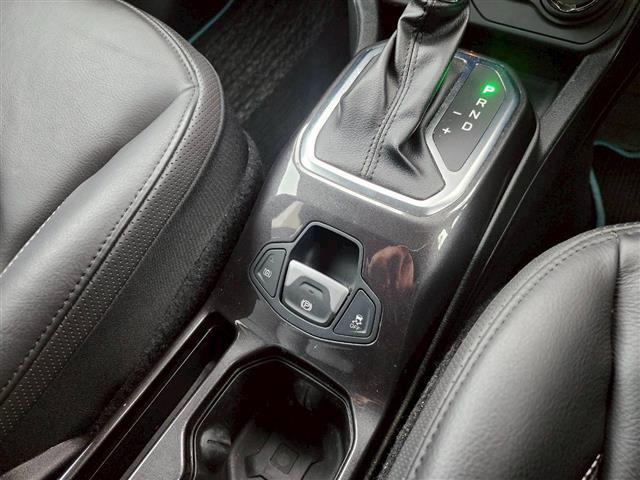 ジープ・レネゲード4xe リミテッド 4xe 純正ナビ バックカメラ ルーフレール ブラインドスポットモニター 前席パワーシート 前席シートヒーター ステアリングヒーター ドラレコ ETC2.0 クルーズコントロール ヒルディセントコントロール(9枚目)