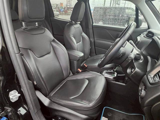 ジープ・レネゲード4xe リミテッド 4xe 純正ナビ バックカメラ ルーフレール ブラインドスポットモニター 前席パワーシート 前席シートヒーター ステアリングヒーター ドラレコ ETC2.0 クルーズコントロール ヒルディセントコントロール(21枚目)