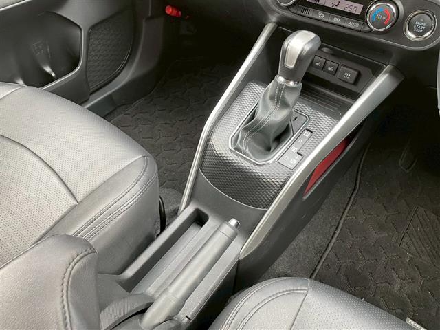 ライズ Ｚ　社外メモリーナビ　フルエアロ　フロント・リヤフォグライト　ステアリングリモコン　電動格納ミラー　クラッツィオシートカバー　マフラーカッター（7枚目）