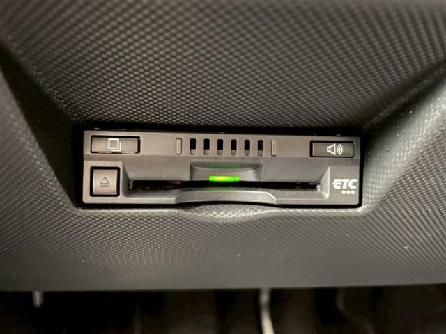 ライズ Ｚ　社外メモリーナビ　フルエアロ　フロント・リヤフォグライト　ステアリングリモコン　電動格納ミラー　クラッツィオシートカバー　マフラーカッター（10枚目）