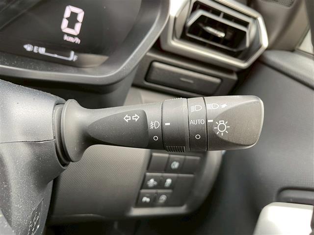 ライズ Ｚ　社外メモリーナビ　フルエアロ　フロント・リヤフォグライト　ステアリングリモコン　電動格納ミラー　クラッツィオシートカバー　マフラーカッター（15枚目）