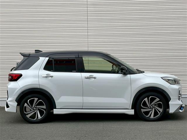 ライズ Ｚ　社外メモリーナビ　フルエアロ　フロント・リヤフォグライト　ステアリングリモコン　電動格納ミラー　クラッツィオシートカバー　マフラーカッター（36枚目）