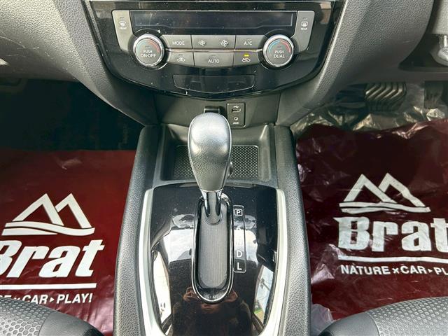 エクストレイル 20X エマージェンシーブレーキパッケージ 純正SDナビ アラウンドビューモニター 電動格納ミラー ステアリングリモコン フォグライト BSM 前後ドライブレコーダー ETC クルーズコントロール 純正アルミホイール(4枚目)