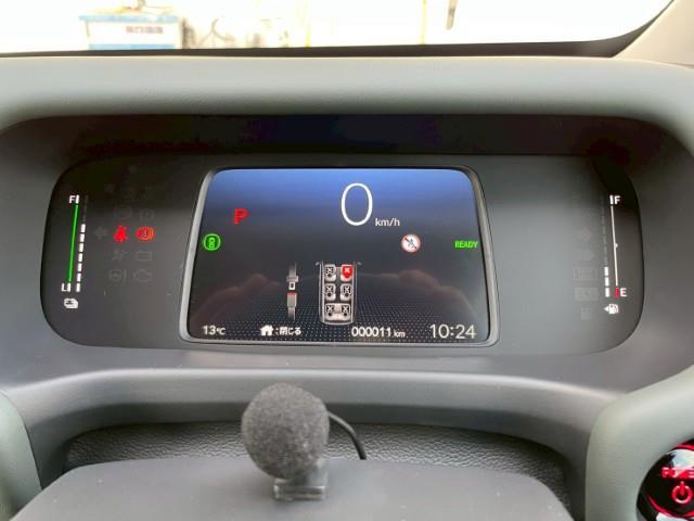 フリード ｅ：ＨＥＶクロスター　ダムド　アイソレーター　フェイスチェンジキット　マッドスターラジアルＭ／Ｔ　エスペリア　リフトアップキット　ＡＴＯＴＯ　ディスプレイオーディオ　フロントカメラ　モニター　ホールドブレーキ　電格ミラー（3枚目）