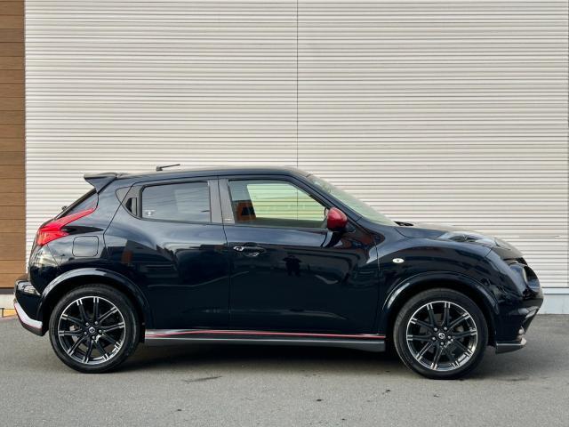 ジューク ニスモ　純正ナビ　ＢＴ／ＣＤ／ＤＶＤ／ＴＶ　前後ドライブレコーダー　バックカメラ　ＭＴモード付ＡＴ　スマートキー　純正フロアマット　純正アルミホイール　４ＷＤ　オートライト　ターボ　ＥＴＣ（35枚目）