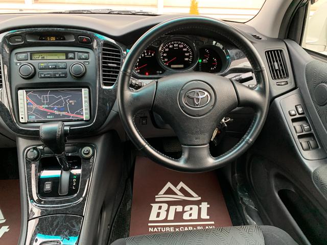 FOUR 4WD 5名乗 走行距離4.0万km 純正エンジンスターター 純正HDDナビ(CD、DVD、MD、FM/AM) 純正フロアマット ETC ルーフレール キーレス スペアキー 純正アルミホイール付き(23枚目)