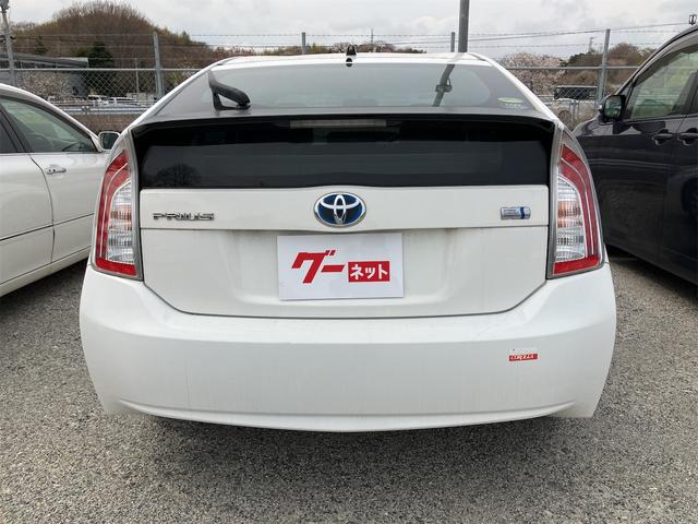 プリウス Ｓ　ハイブリッド　オートライト　ＨＩＤ　スマートキー　電動格納ミラー　ＣＶＴ　盗難防止システム　衝突安全ボディ　アルミホイール　ＡＢＳ　エアコン　パワーステアリング　パワーウィンドウ（15枚目）
