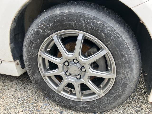 プリウス Ｓ　ハイブリッド　オートライト　ＨＩＤ　スマートキー　電動格納ミラー　ＣＶＴ　盗難防止システム　衝突安全ボディ　アルミホイール　ＡＢＳ　エアコン　パワーステアリング　パワーウィンドウ（20枚目）