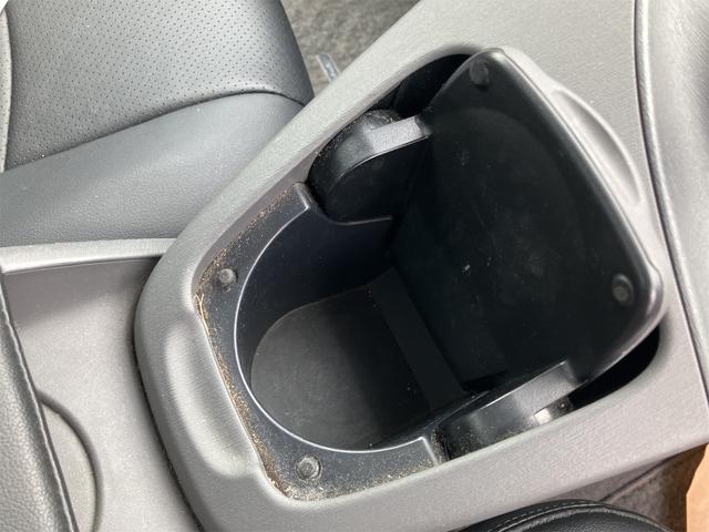 プリウス Ｌ　ハイブリッド　ドライブレコーダー　オートライト　スマートキー　電動格納ミラー　ＣＶＴ　盗難防止システム　衝突安全ボディ　アルミホイール　ミュージックプレイヤー接続可　ＡＢＳ　ＥＳＣ　エアコン（37枚目）