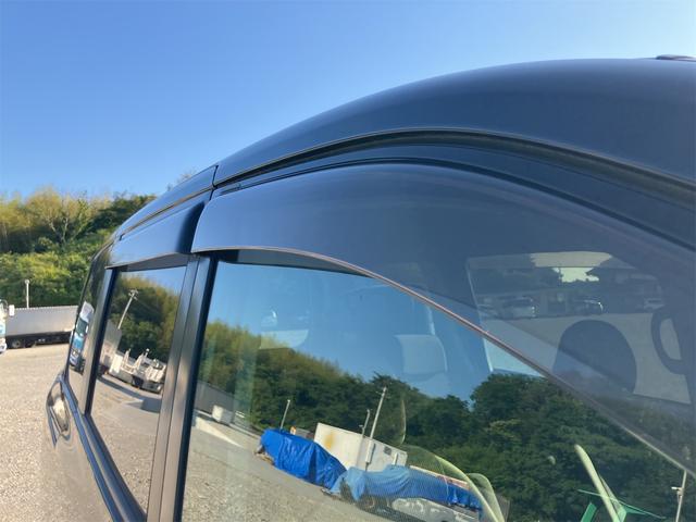 ヴォクシー ＺＳ　煌ＩＩ　ＥＴＣ　ＴＶ　両側電動スライドドア　オートライト　ＨＩＤ　スマートキー　電動格納ミラー　３列シート　ＣＶＴ　アルミホイール　ＣＤ　ＤＶＤ再生　ミュージックプレイヤー接続可　Ｂｌｕｅｔｏｏｔｈ（25枚目）