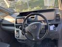 ヴォクシー ＺＳ　煌ＩＩ　ＥＴＣ　ＴＶ　両側電動スライドドア　オートライト　ＨＩＤ　スマートキー　電動格納ミラー　３列シート　ＣＶＴ　アルミホイール　ＣＤ　ＤＶＤ再生　ミュージックプレイヤー接続可　Ｂｌｕｅｔｏｏｔｈ（2枚目）