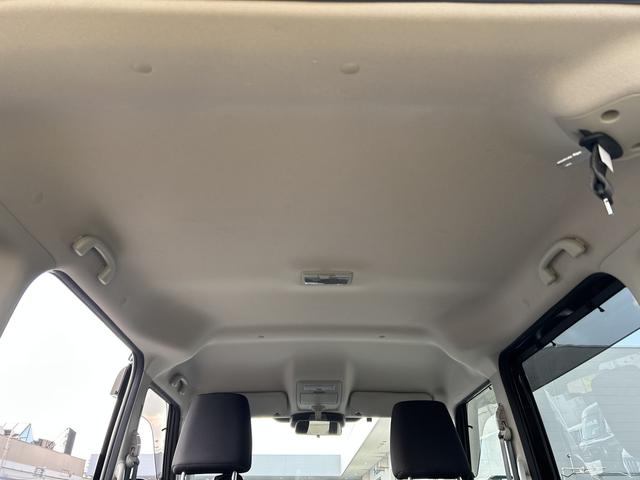 ソリオバンディット バンディットＨＹＢＲＩＤ　ＭＶ　４ＷＤ　アウトレット車　４ＷＤ　マイルドハイブリッド　デュアルカメラブレーキサポート　純正ナビ　全方位カメラ　純正ＥＴＣ　両側電動スライドドア　クルーズコントロール　シートヒーター　オートライト　ＬＥＤヘッドライト（11枚目）