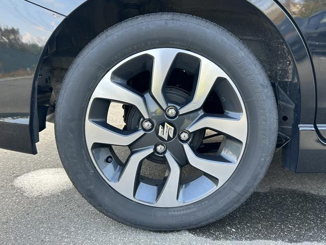 ソリオバンディット バンディットＨＹＢＲＩＤ　ＭＶ　４ＷＤ　アウトレット車　４ＷＤ　マイルドハイブリッド　デュアルカメラブレーキサポート　純正ナビ　全方位カメラ　純正ＥＴＣ　両側電動スライドドア　クルーズコントロール　シートヒーター　オートライト　ＬＥＤヘッドライト（19枚目）