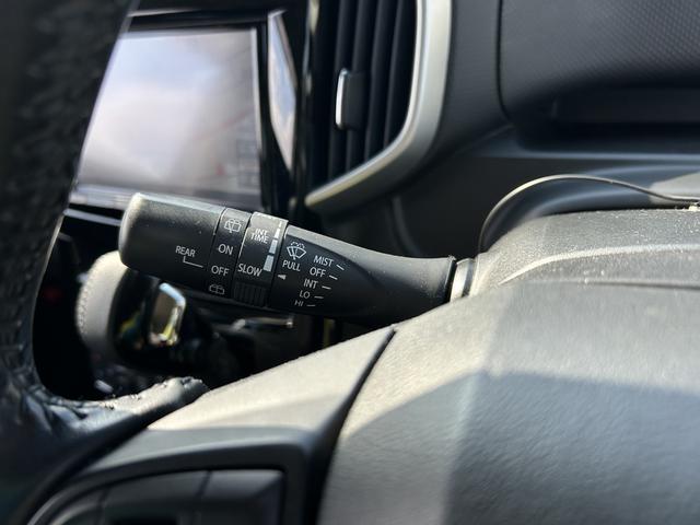 ソリオバンディット バンディットＨＹＢＲＩＤ　ＭＶ　４ＷＤ　アウトレット車　４ＷＤ　マイルドハイブリッド　デュアルカメラブレーキサポート　純正ナビ　全方位カメラ　純正ＥＴＣ　両側電動スライドドア　クルーズコントロール　シートヒーター　オートライト　ＬＥＤヘッドライト（32枚目）