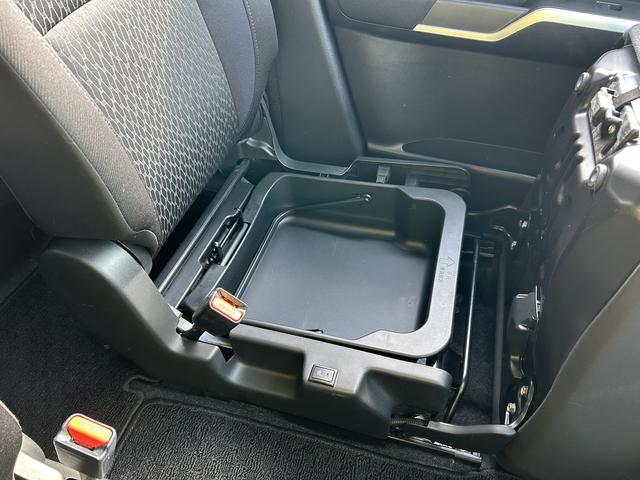 ソリオバンディット バンディットＨＹＢＲＩＤ　ＭＶ　４ＷＤ　アウトレット車　４ＷＤ　マイルドハイブリッド　デュアルカメラブレーキサポート　純正ナビ　全方位カメラ　純正ＥＴＣ　両側電動スライドドア　クルーズコントロール　シートヒーター　オートライト　ＬＥＤヘッドライト（68枚目）