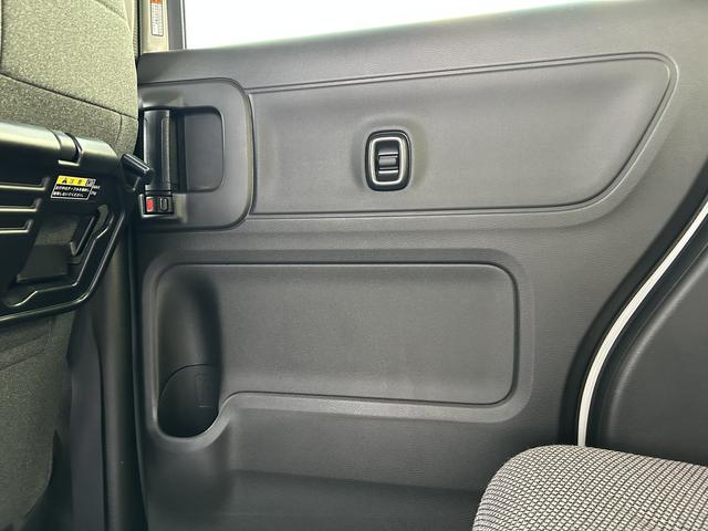 ワゴンＲスマイル ＨＹＢＲＩＤ　Ｘ　４ＷＤ　純正ナビ　全方位カメラ　コネクト　オートライト　スライドドア　純正ナビ　プッシュスタート　シートヒーター　オートエアコン　スズキセーフティーサポート　４ＷＤ　衝突被害軽減システム　アイドリングストップ　横滑り防止機能　衝突安全ボディ（28枚目）