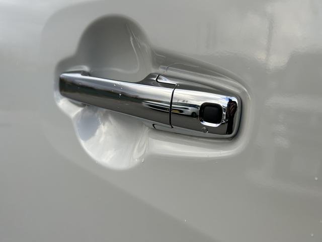 ワゴンＲスマイル ＨＹＢＲＩＤ　Ｘ　４ＷＤ　純正ナビ　全方位カメラ　コネクト　オートライト　スライドドア　純正ナビ　プッシュスタート　シートヒーター　オートエアコン　スズキセーフティーサポート　４ＷＤ　衝突被害軽減システム　アイドリングストップ　横滑り防止機能　衝突安全ボディ（60枚目）