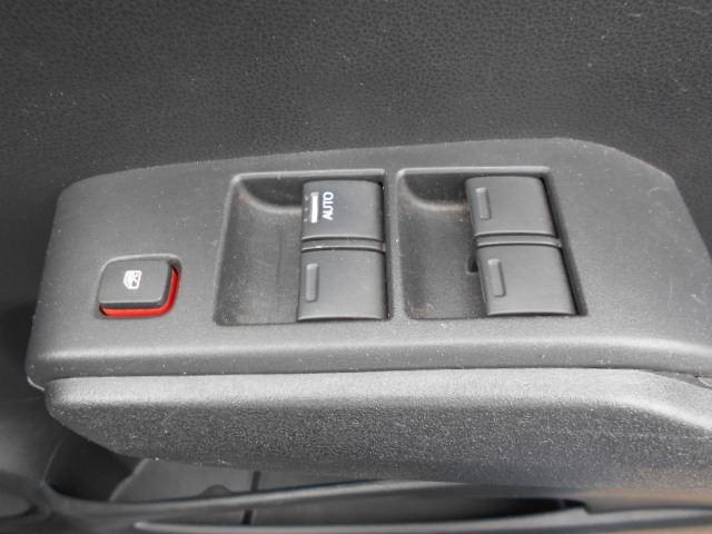 G タイミングチェーン車 CD キーレスエントリー パワーウインドウ エアコン ABS パワーステアリング 電動格納ミラー フルフラット(16枚目)