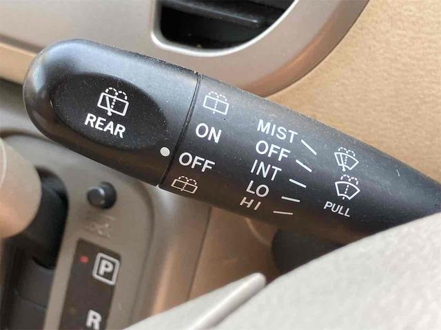 モコ Ｓ　ＦＯＵＲ　４ＷＤ　電動格納ミラー　シートヒーター　ベンチシート　ＡＴ　盗難防止システム　ＡＢＳ　ＣＤ　アルミホイール　衝突安全ボディ　エアコン　パワーステアリング　パワーウィンドウ　運転席エアバッグ（7枚目）