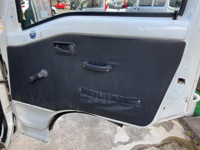 サンバートラック 4WD ダンプ MT エアコン 運転席エアバッグ(16枚目)