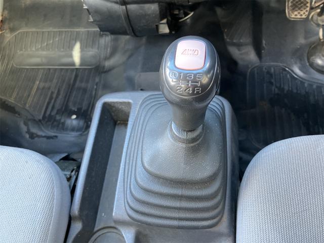 サンバートラック 4WD ダンプ MT エアコン 運転席エアバッグ(27枚目)