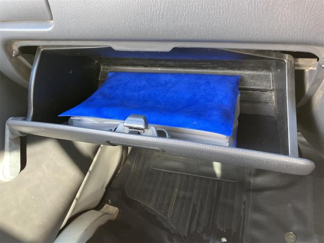 サンバートラック 4WD ダンプ MT エアコン 運転席エアバッグ(29枚目)