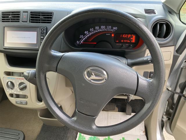 ムーヴ L SA フロントシートリフト 4WD ナビ 衝突被害軽減システム キーレスエントリー アイドリングストップ 電動格納ミラー CVT 盗難防止システム ABS ESC CD アルミホイール 衝突安全ボディ(3枚目)