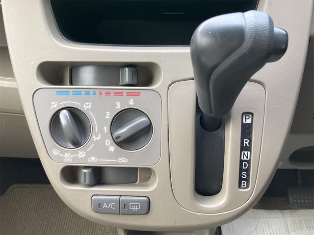 ムーヴ L SA フロントシートリフト 4WD ナビ 衝突被害軽減システム キーレスエントリー アイドリングストップ 電動格納ミラー CVT 盗難防止システム ABS ESC CD アルミホイール 衝突安全ボディ(5枚目)