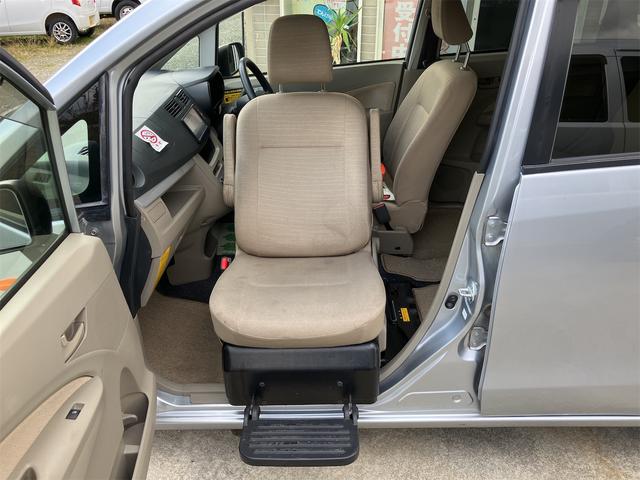 ムーヴ L SA フロントシートリフト 4WD ナビ 衝突被害軽減システム キーレスエントリー アイドリングストップ 電動格納ミラー CVT 盗難防止システム ABS ESC CD アルミホイール 衝突安全ボディ(10枚目)