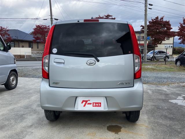 ムーヴ L SA フロントシートリフト 4WD ナビ 衝突被害軽減システム キーレスエントリー アイドリングストップ 電動格納ミラー CVT 盗難防止システム ABS ESC CD アルミホイール 衝突安全ボディ(17枚目)