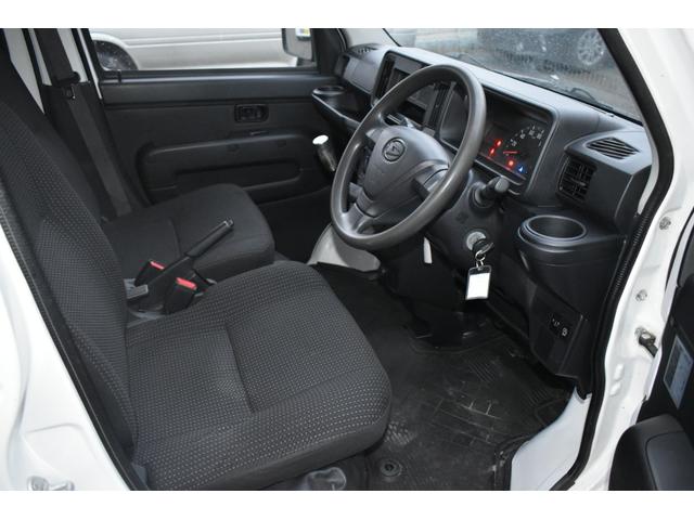 ハイゼットカーゴ ＤＸ　４ＷＤ　５速ＭＴ（車検２年）（6枚目）