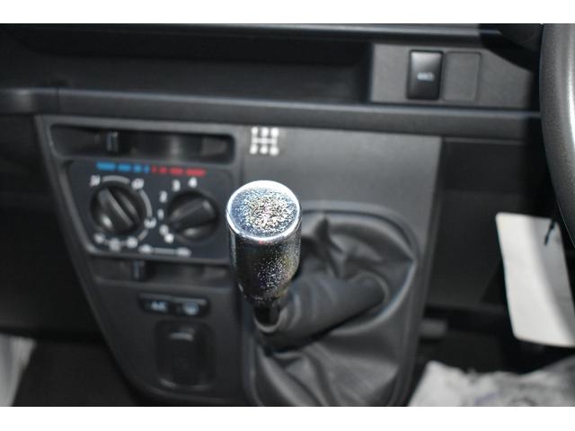 ハイゼットカーゴ ＤＸ　４ＷＤ　５速ＭＴ（車検２年）（16枚目）
