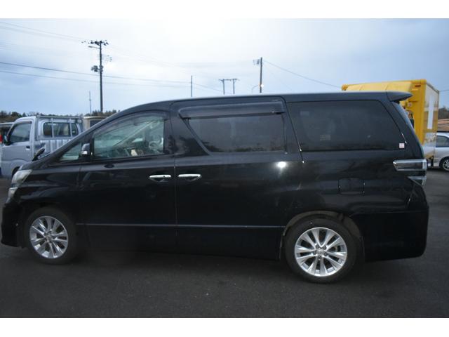 ヴェルファイア ２．４Ｚ　プラチナムセレクション　両側パワスラ　パワーバックドア　フリップダウンモニター　４ＷＤ　車検Ｒ８年１２月ワンオーナー物（6枚目）