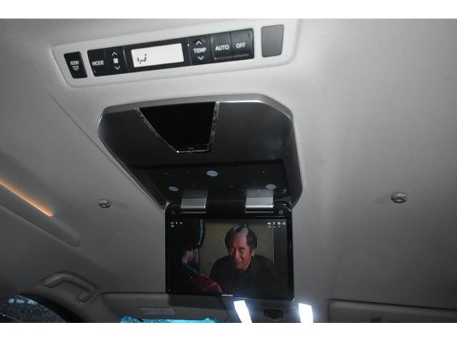 ヴェルファイア ２．４Ｚ　プラチナムセレクション　両側パワスラ　パワーバックドア　フリップダウンモニター　４ＷＤ　車検Ｒ８年１２月ワンオーナー物（9枚目）