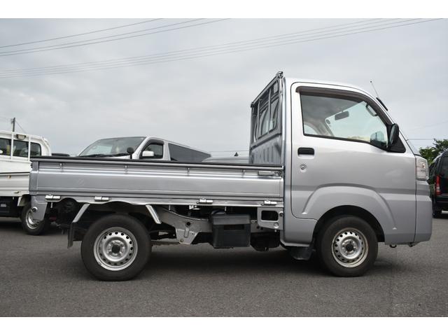 サンバートラック 　４ＷＤ　オートマ　ワンオーナー（8枚目）