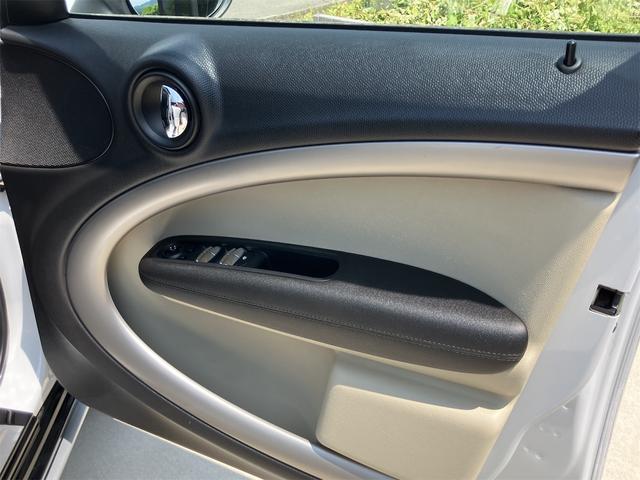 ＭＩＮＩ ワン　クロスオーバー　ＥＴＣ　バックカメラ　ナビ　ＴＶ　オートライト　アルミホイール　キーレスエントリー　電動格納ミラー　ＣＶＴ　盗難防止システム　ＣＤ　ＡＢＳ　ＥＳＣ　エアコン　パワーステアリング　パワーウィンドウ（29枚目）