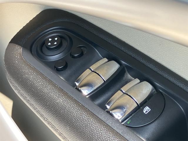 ＭＩＮＩ ワン　クロスオーバー　ＥＴＣ　バックカメラ　ナビ　ＴＶ　オートライト　アルミホイール　キーレスエントリー　電動格納ミラー　ＣＶＴ　盗難防止システム　ＣＤ　ＡＢＳ　ＥＳＣ　エアコン　パワーステアリング　パワーウィンドウ（30枚目）