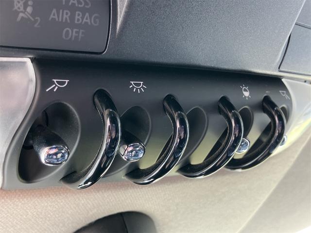 ＭＩＮＩ ワン　クロスオーバー　ＥＴＣ　バックカメラ　ナビ　ＴＶ　オートライト　アルミホイール　キーレスエントリー　電動格納ミラー　ＣＶＴ　盗難防止システム　ＣＤ　ＡＢＳ　ＥＳＣ　エアコン　パワーステアリング　パワーウィンドウ（46枚目）